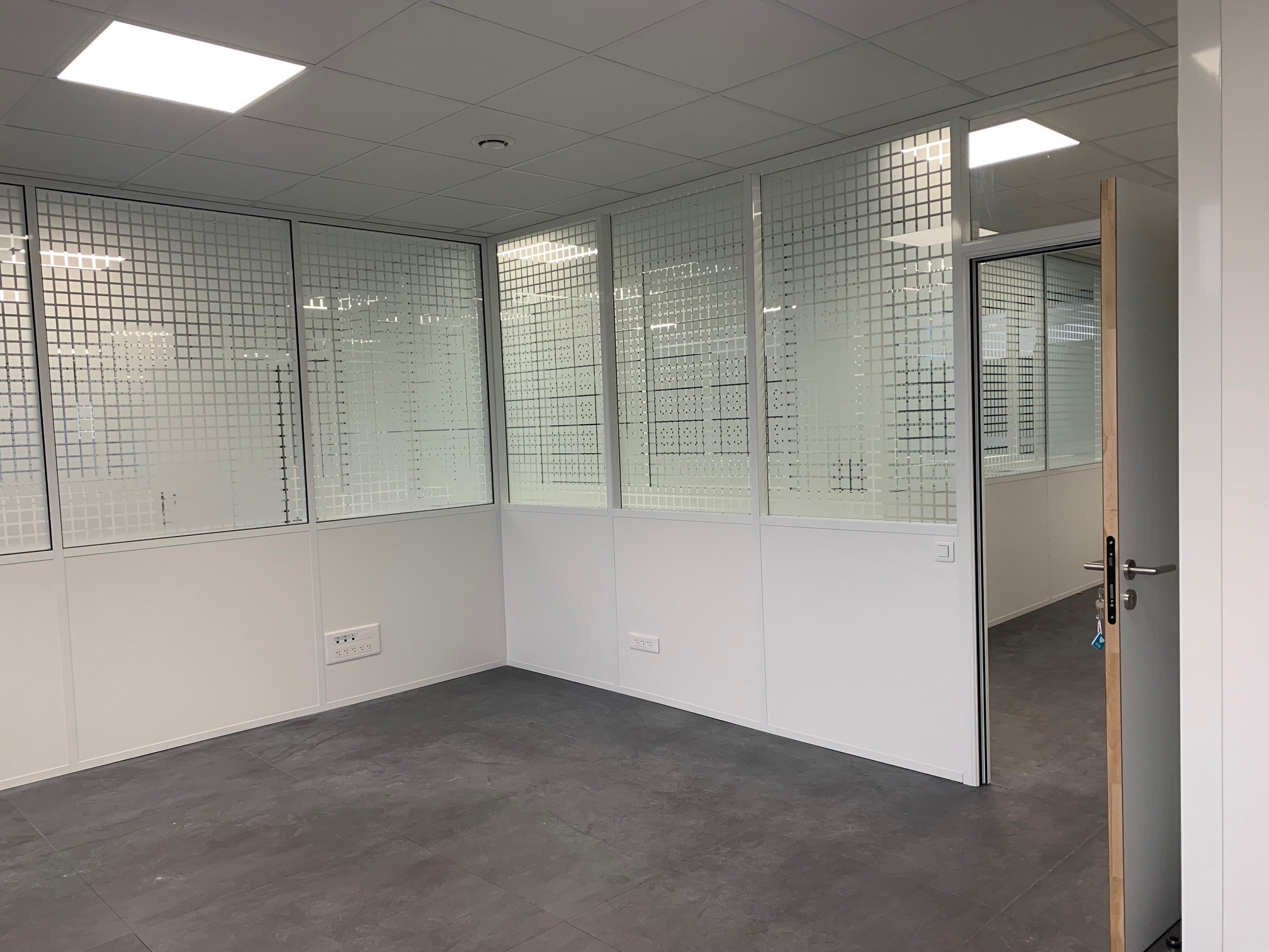 Travaux De Cloisonnement De Bureaux Administratifs