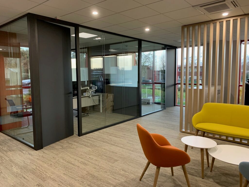 entreprise de travaux de cloisonnement de bureaux 95