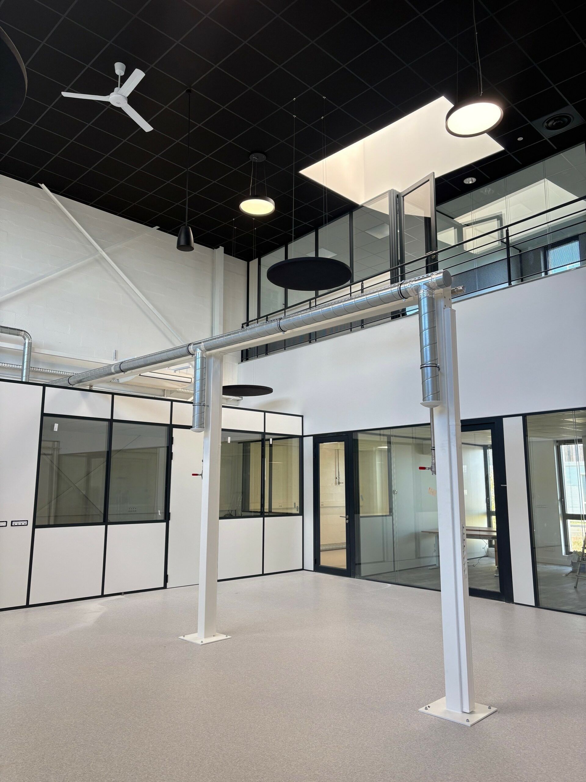 travaux cloisonnement de bureaux atelier de mesure ertec 95